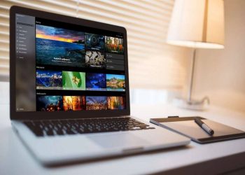 Cách đổi hình nền máy tính cho người sử dụng Windows 10