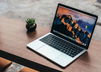 Macbook được nhiều người yêu thích và sử dụng