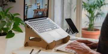 Các công dụng của giá đỡ đến máy tính