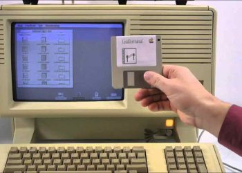 Lịch sử máy tính phát triển gắn liền với tiến bộ công nghệ