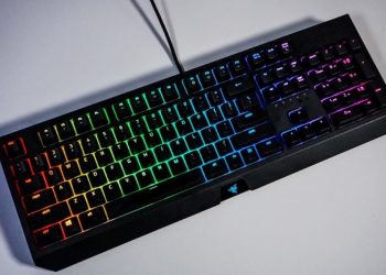 Kiểm tra kĩ ngoại hình bàn phím