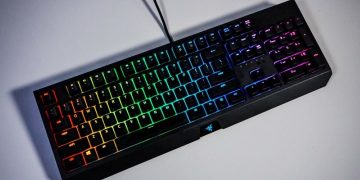 Kiểm tra kĩ ngoại hình bàn phím